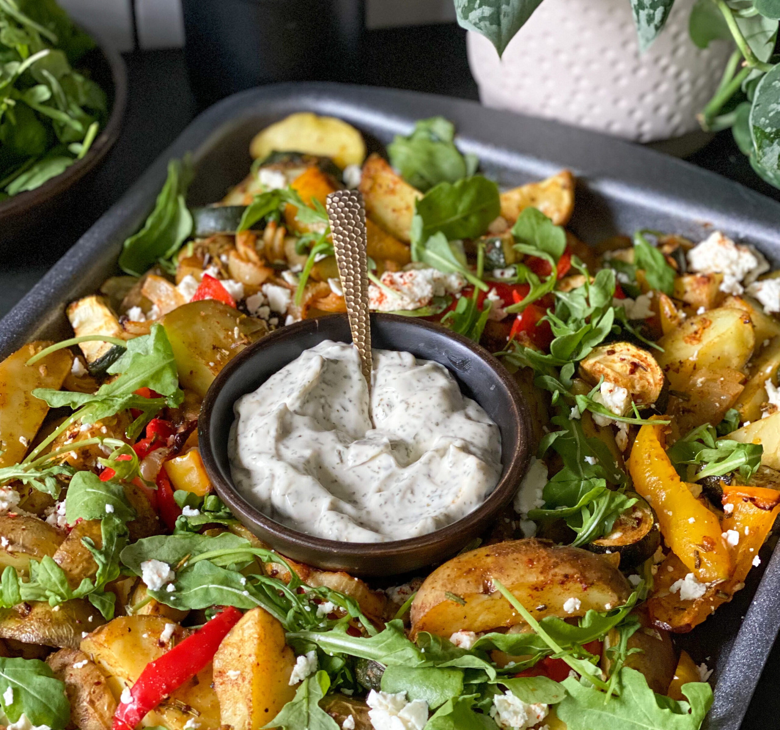 vegetarische traybake met aardappel en groenten - foto 5