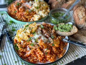 Volkoren pasta met kip in tomatensaus - foto 6