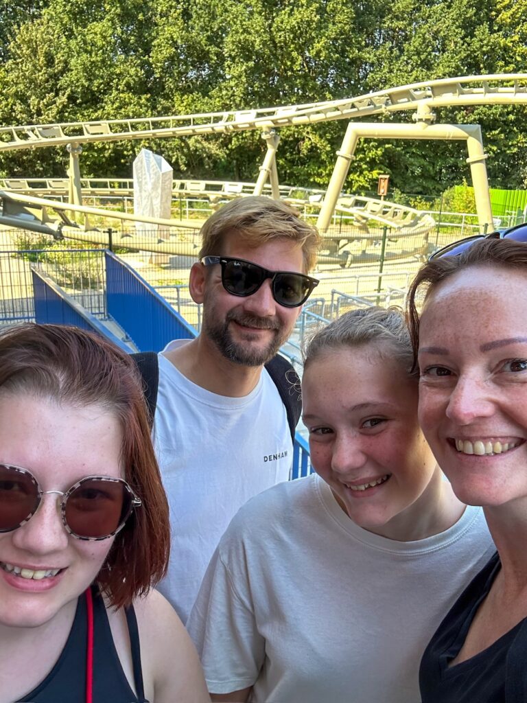 het gezin samen in walibi
