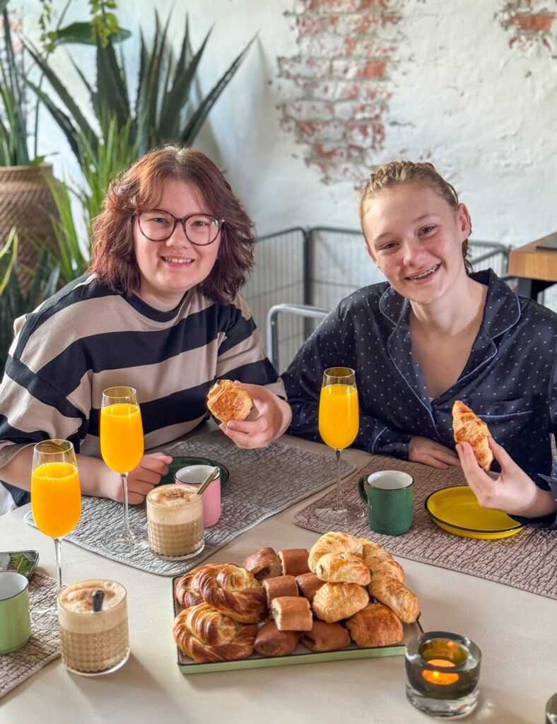 paas tafel gedekt