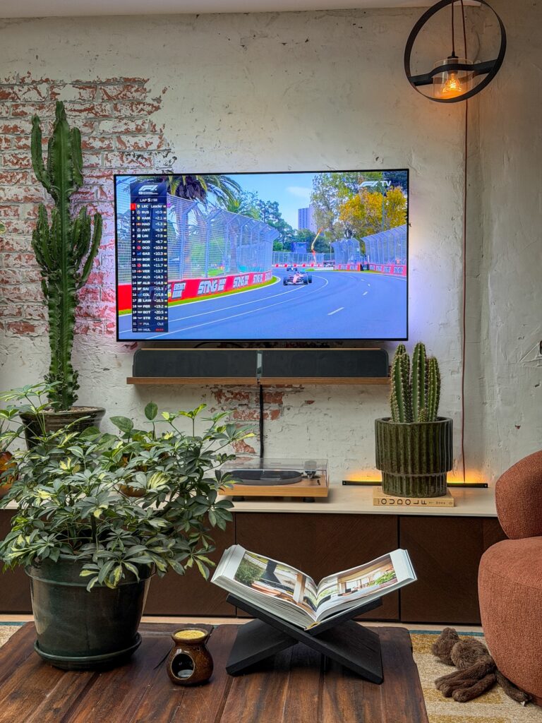 F1 kijken in de woonkamer