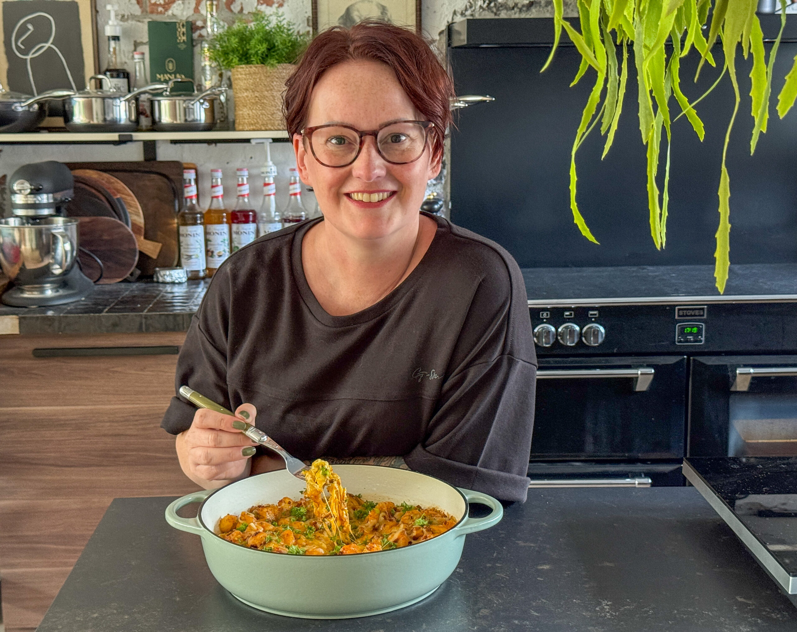 weekmenu 39 met een eenpansmaaltijd met krieltjes, kruidig gehakt, gesmolten kaas en prei