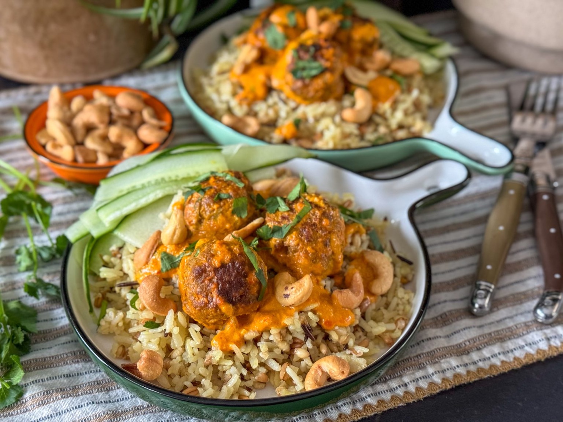 Gehaktballetjes in curry madras roomsaus