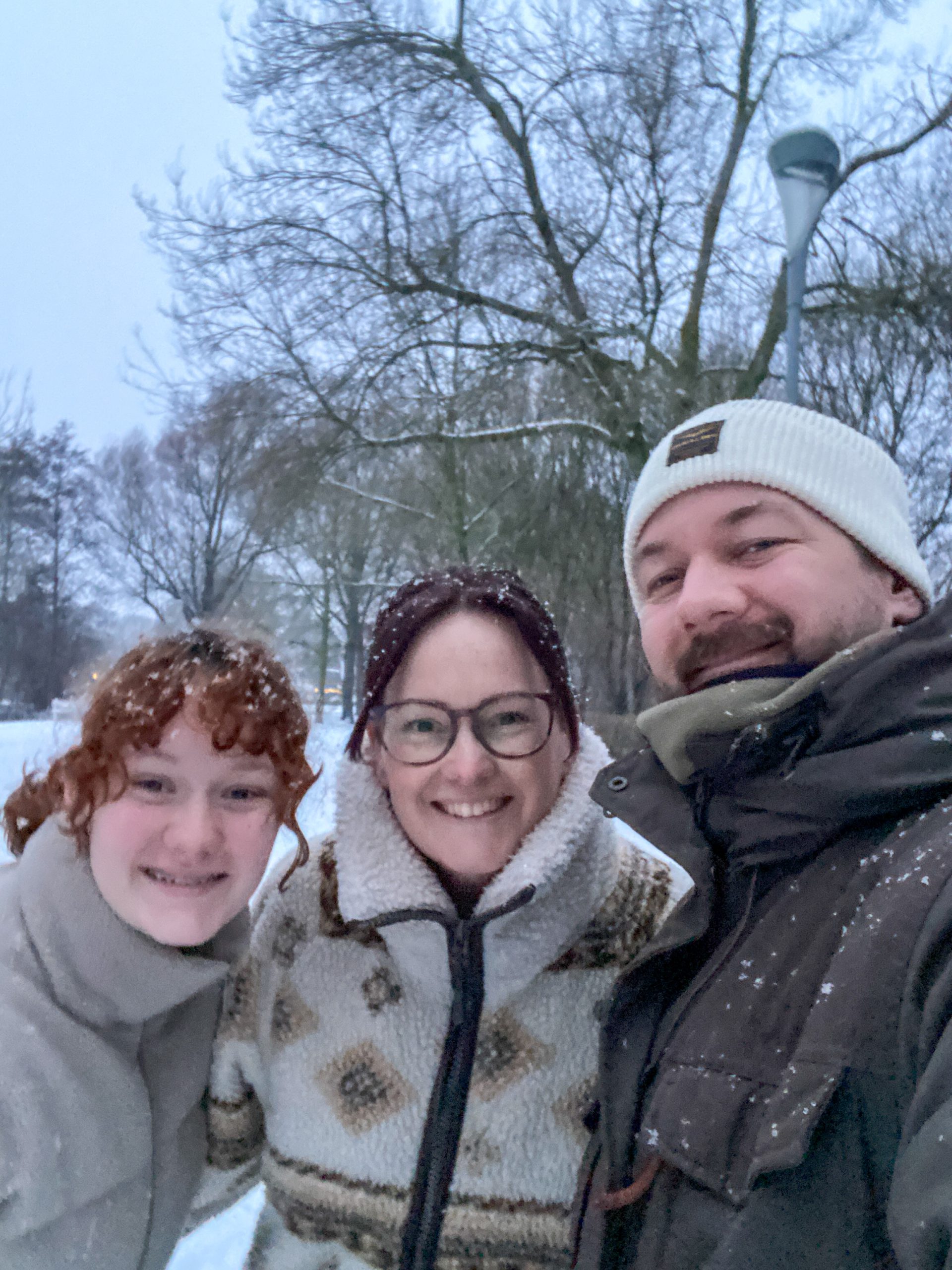 Gezin selfie in de sneeuw - foto 2