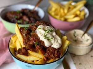 Patatje stoofvlees met mayonaise