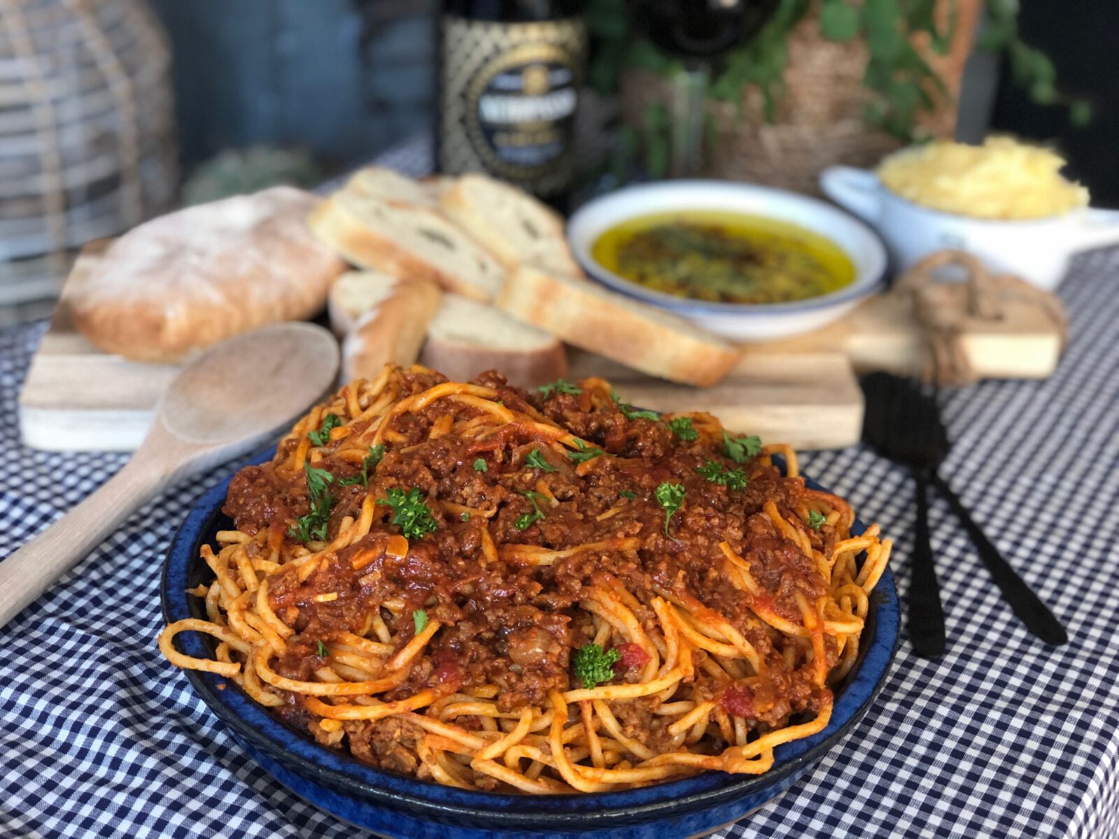 Spaghetti in pittige tomatensaus