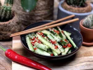 zoet zure komkommer salade maken - foto 2