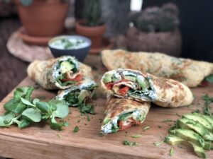 Omelet wraps met gerookte zalm en kruidenroomkaas - foto 2