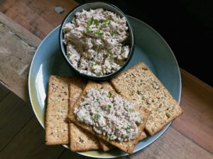 Gezonde tonijnsalade: recept met Griekse yoghurt - foto 2