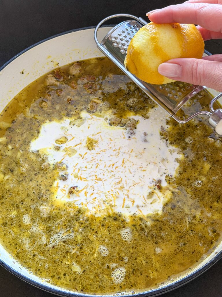 orzo in romige saus met kookroom en citroenrasp