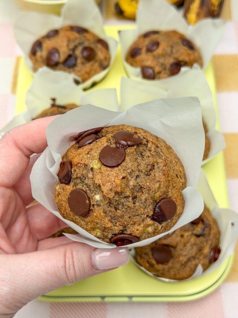 Close up van volkoren bananen muffins