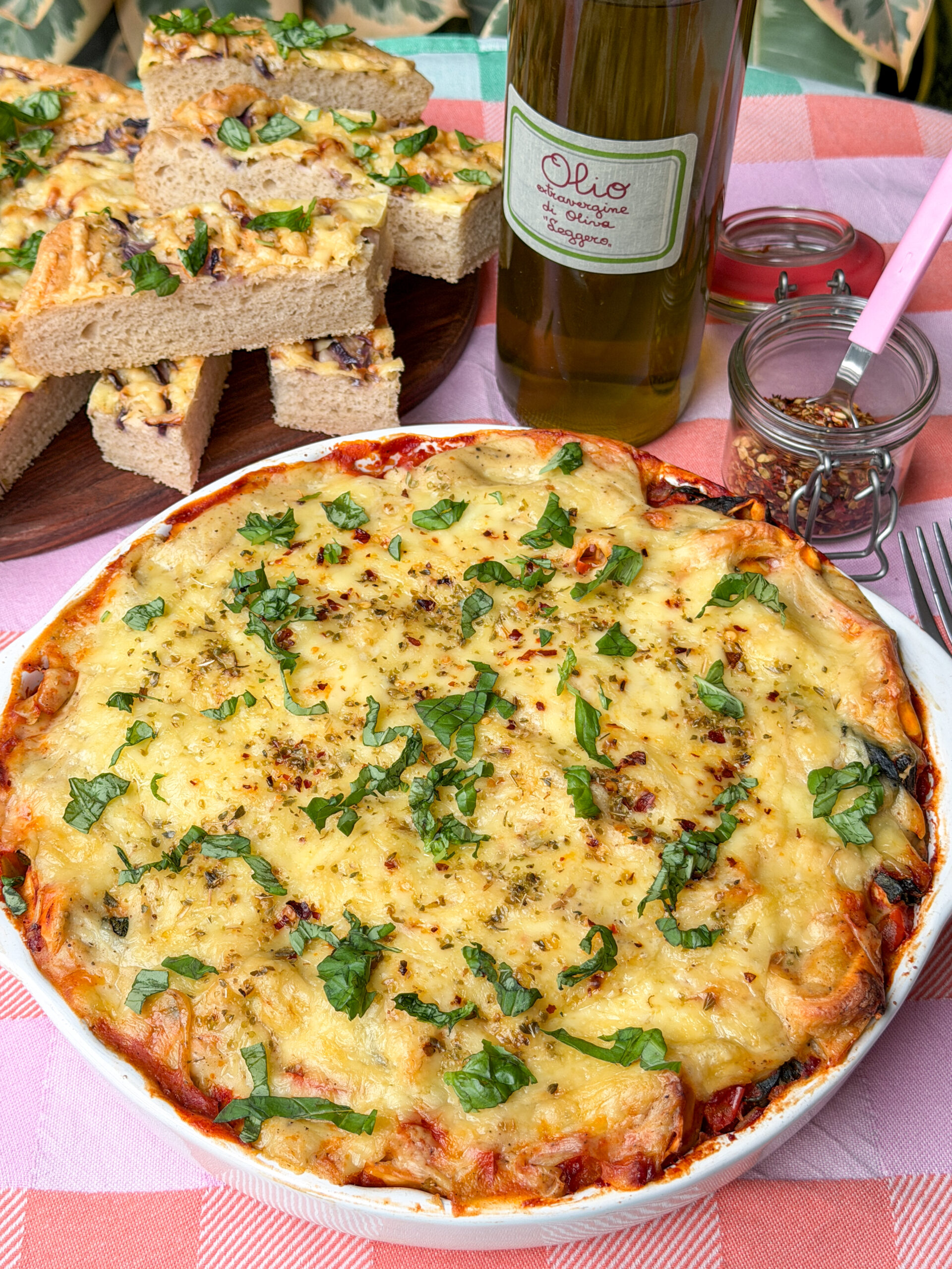 Goudbruine ravioli ovenschotel met bechamelsaus uit de oven