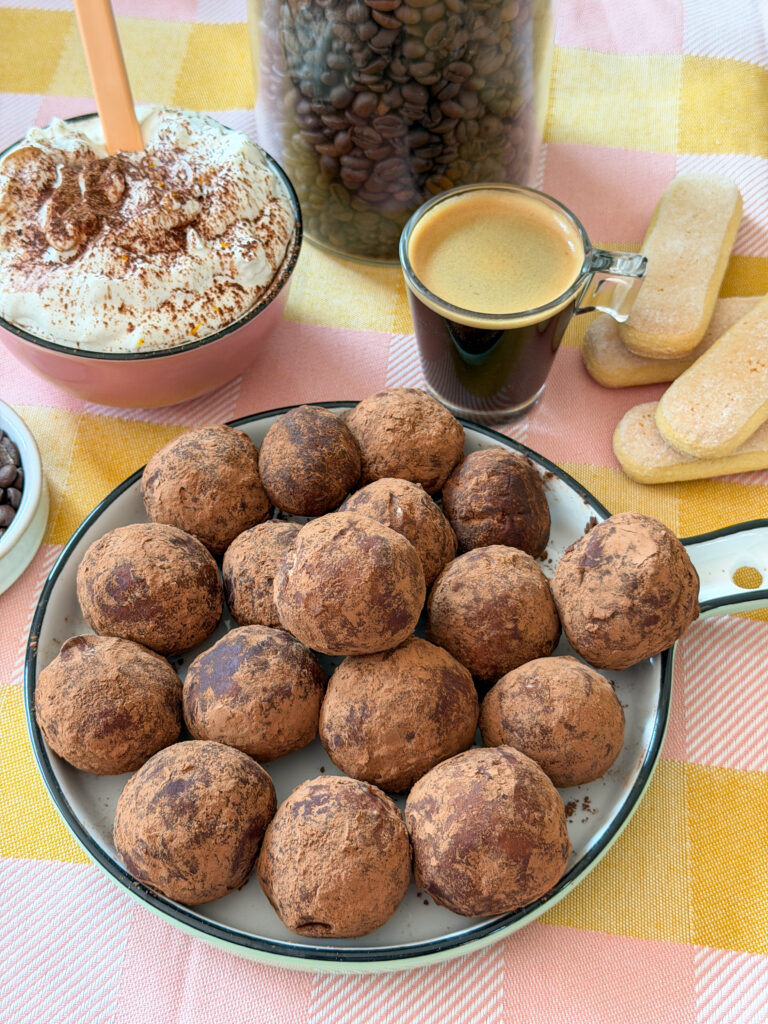 tiramisu truffels met mascarpone dip en koffie