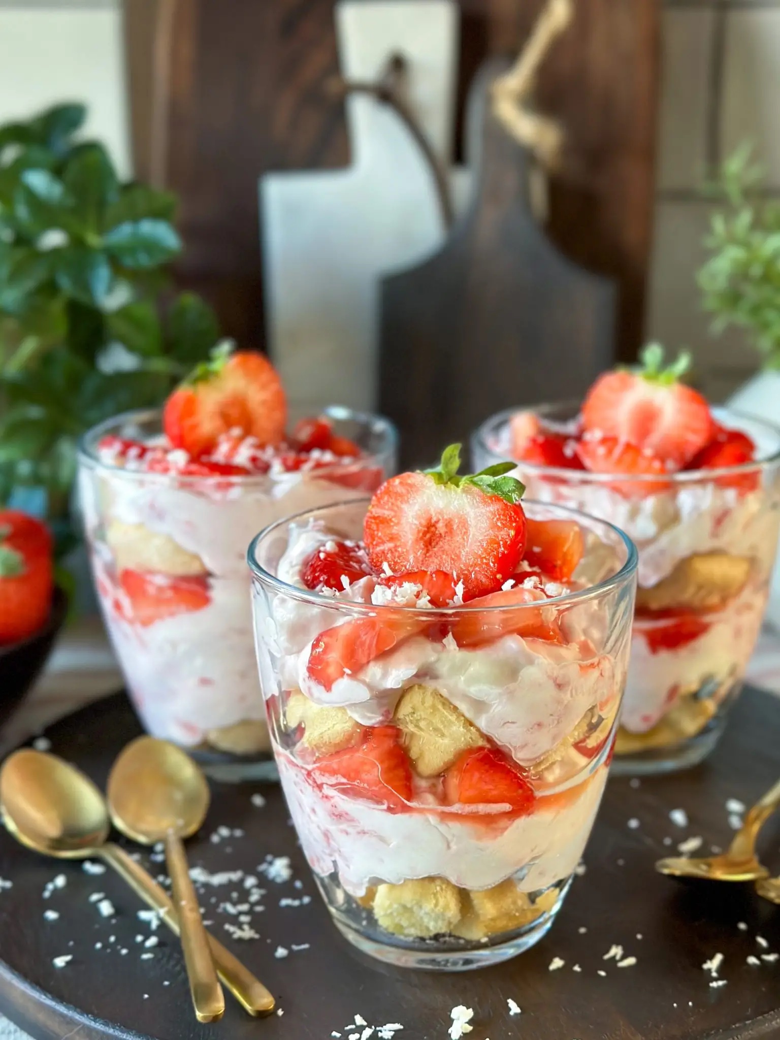 aardbeien tiramisu in een glaasje geserveerd 