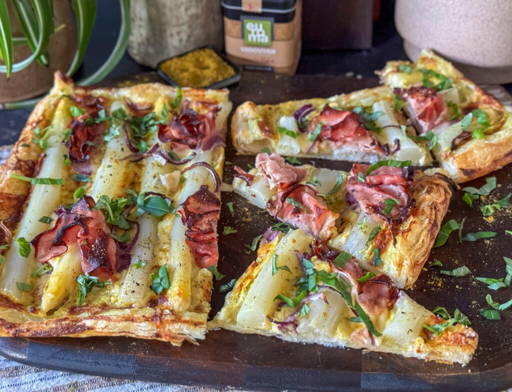 Plaattaart met witte asperges en ham – perfect voor een makkelijke avond - foto 7