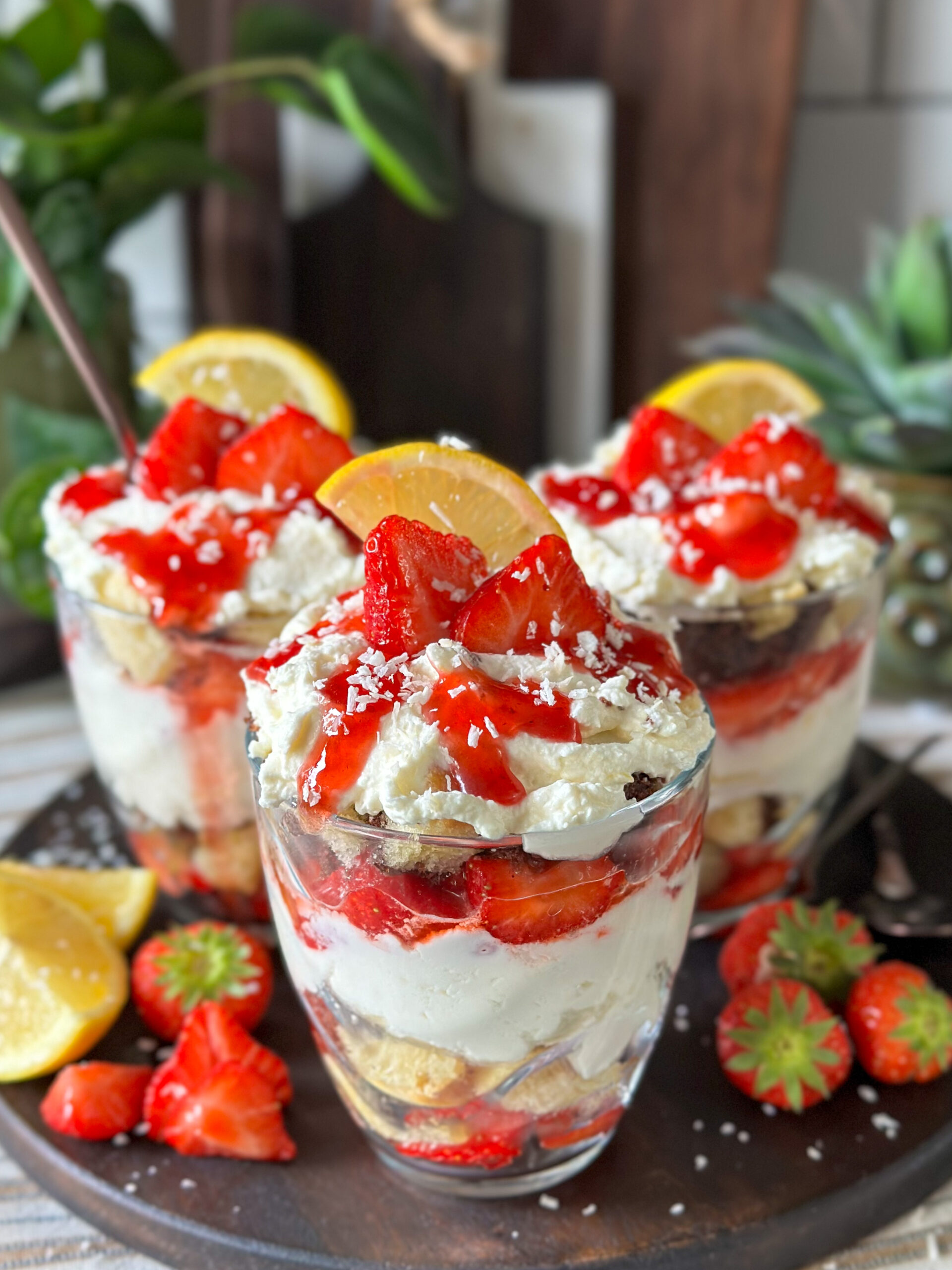 trifle met aardbeien en citroenmousse