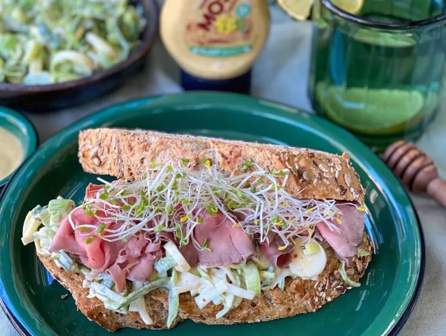 broodje rosbief met prei salade 