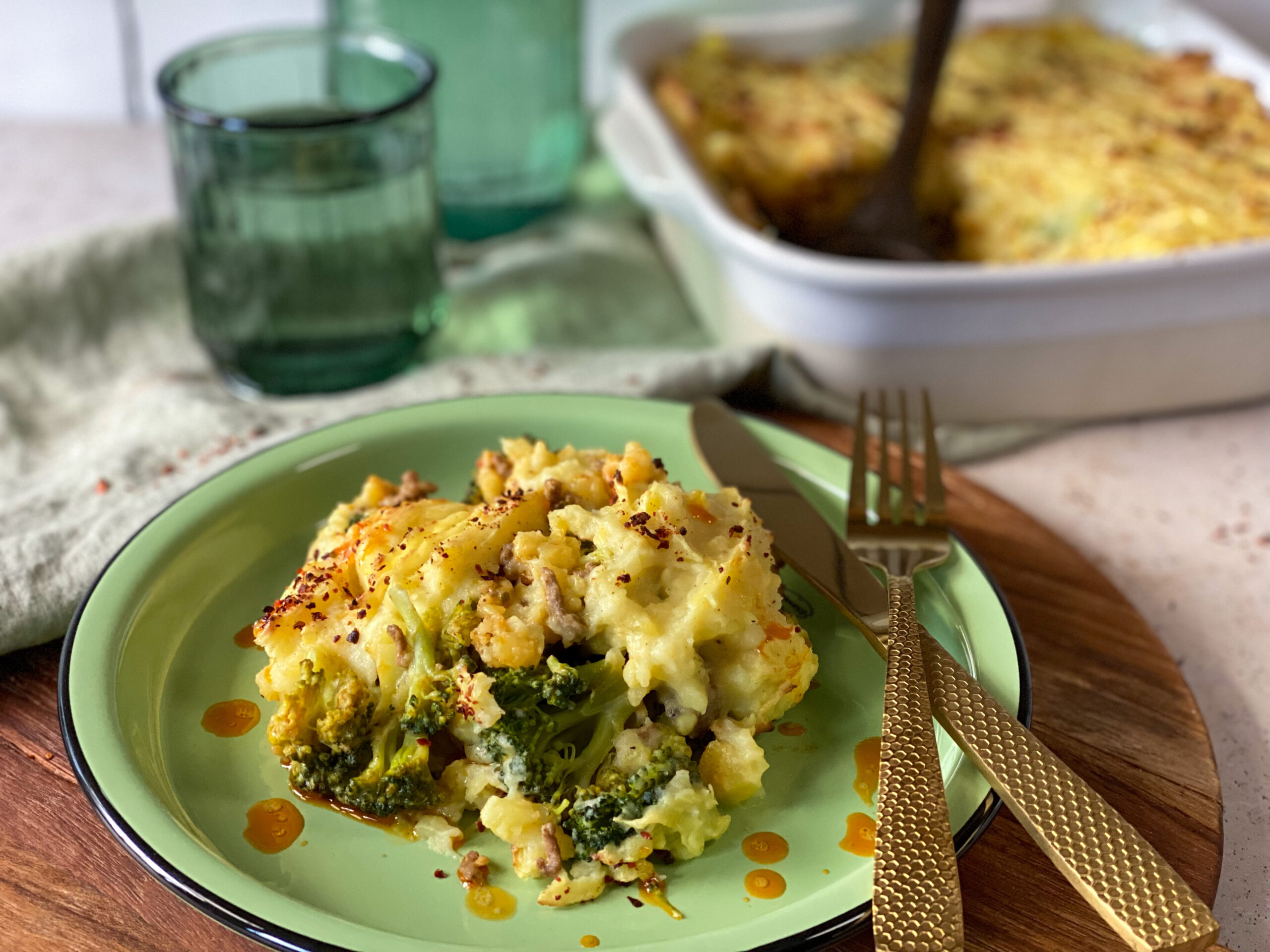 Familie over de Kook weekmenu 6-2023 broccoli ovenschotel met gehakt en Boursin
