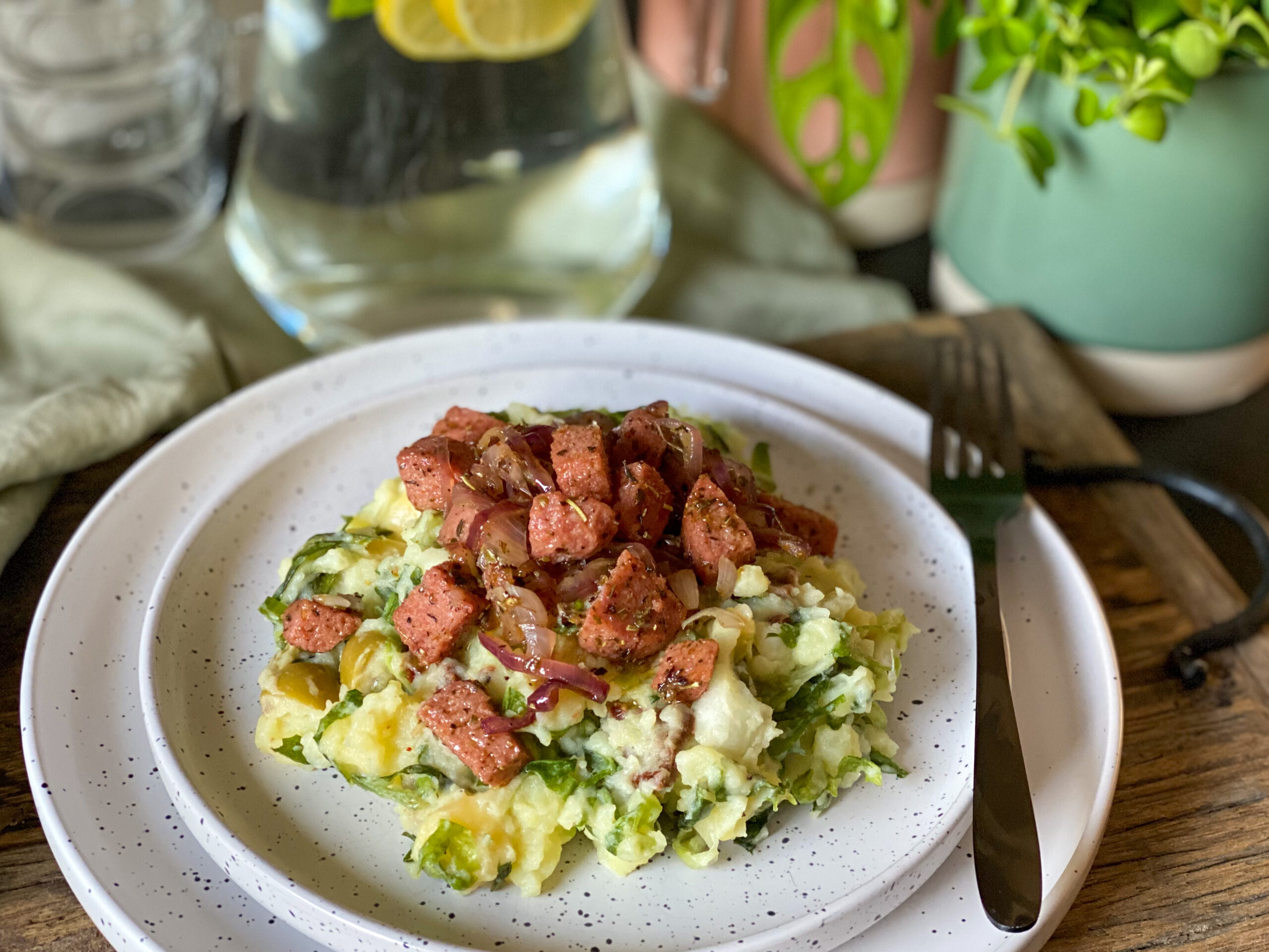 Italiaanse andijviestamppot met salami 