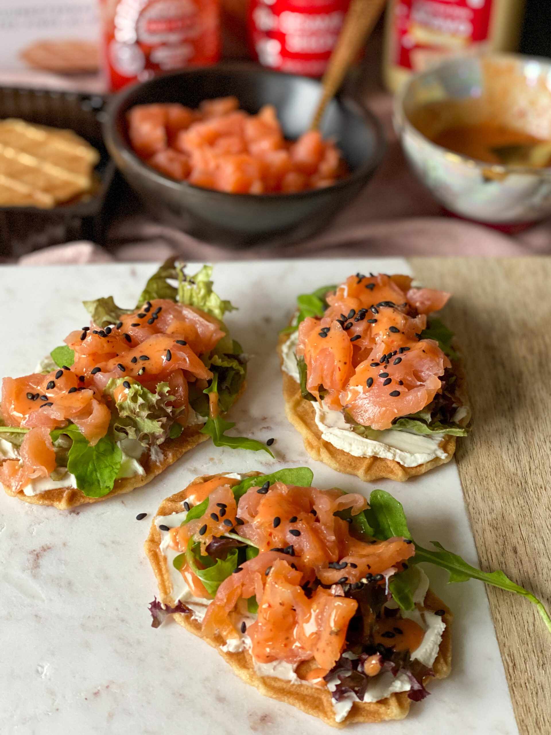 zalm wafeltjes met pittige Japanse mayonaise 