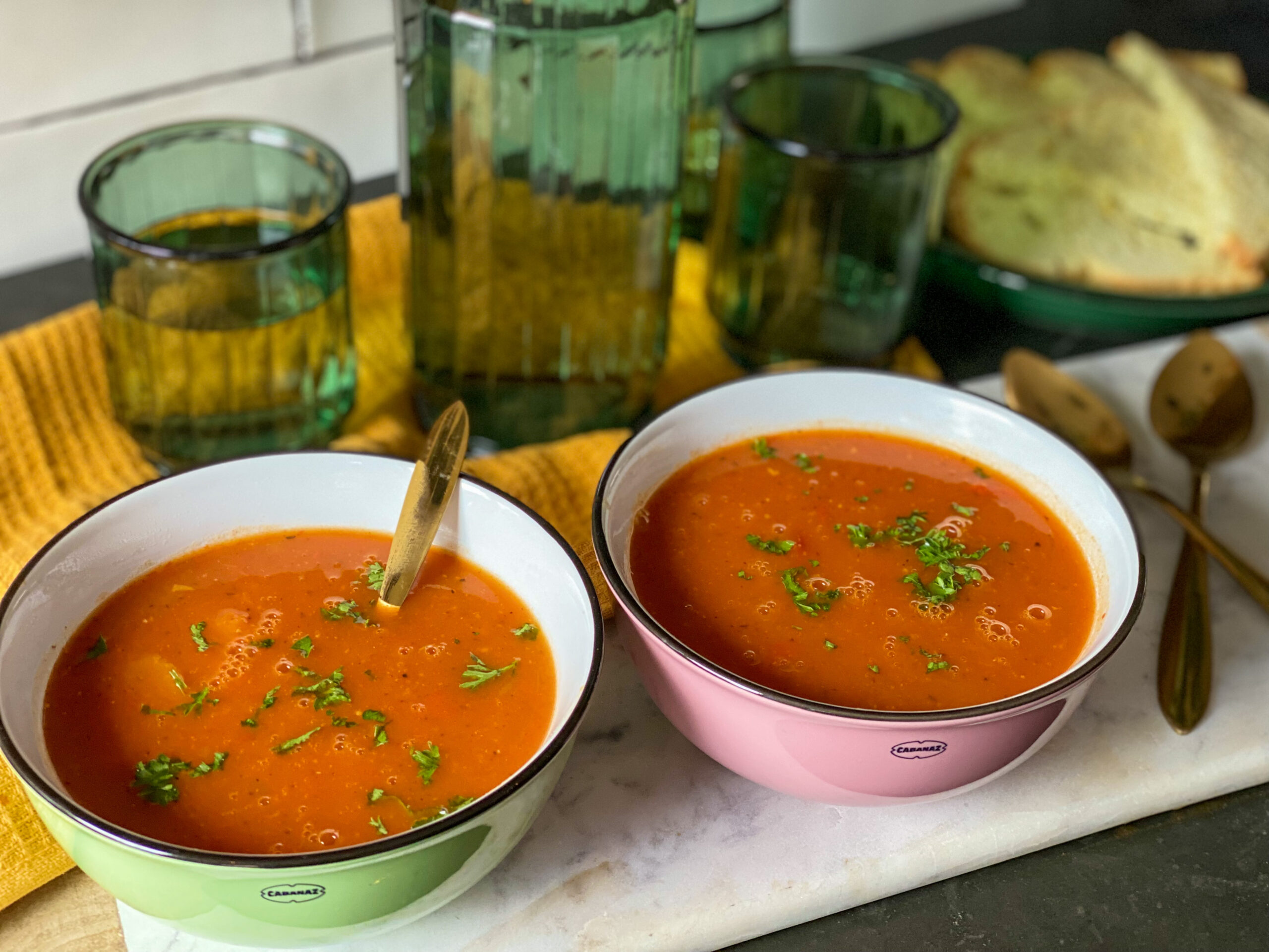 kruidige pompoensoep met tomaat en paprika