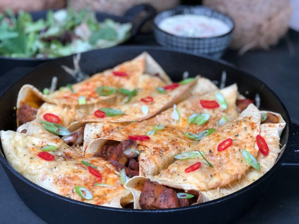 Mexicaanse burrito's met Mexicaanse dipsaus