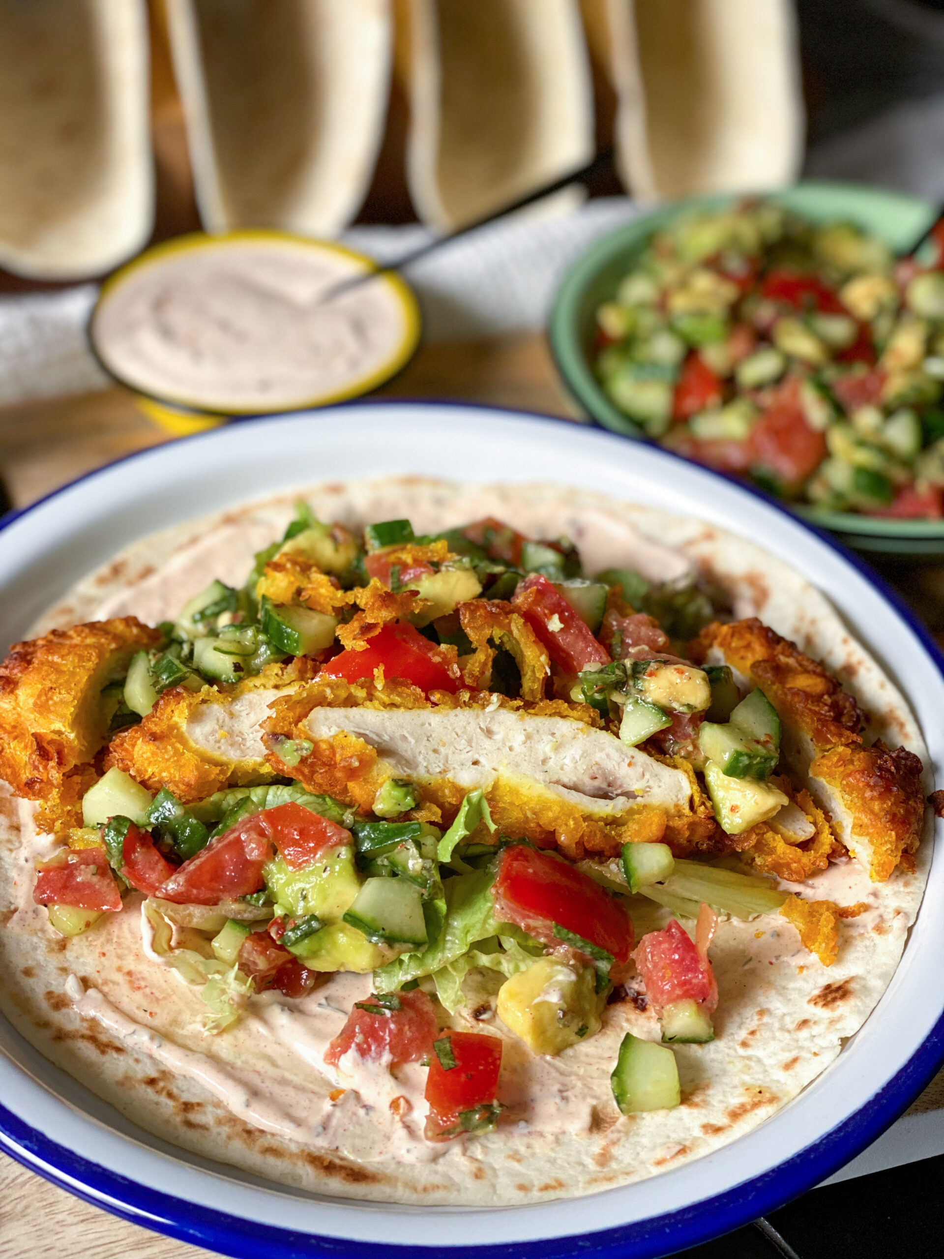 wraps met krokante kip en frisse salsa