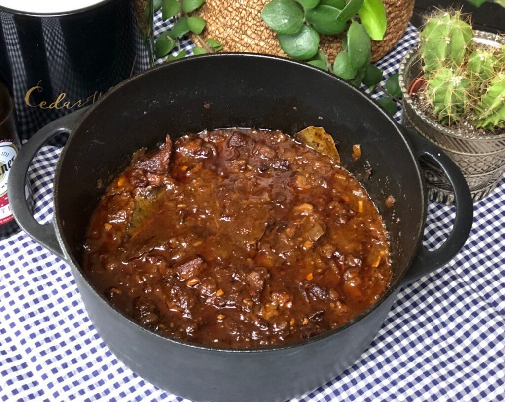 pittige hachee maken met sambal