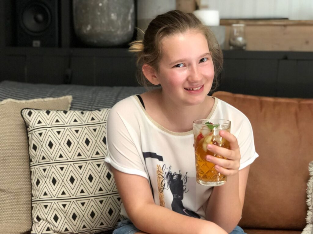recept zelf perzik ijsthee maken met verse perzik