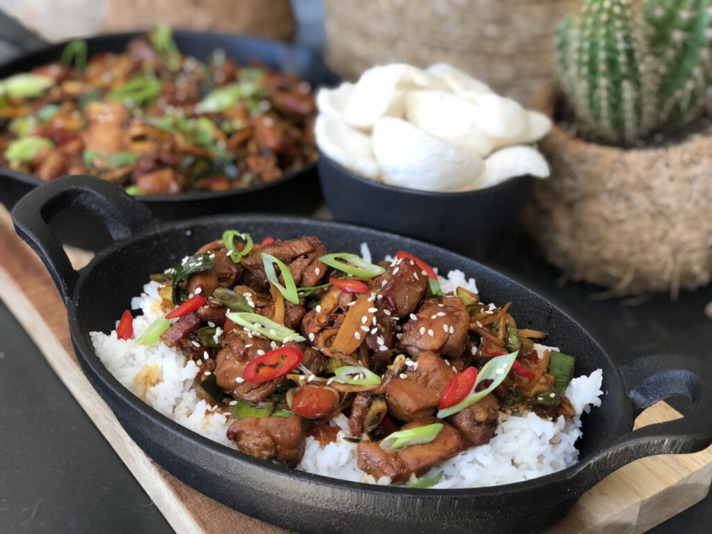 recept pittige kip ketjap met groenten en rijst