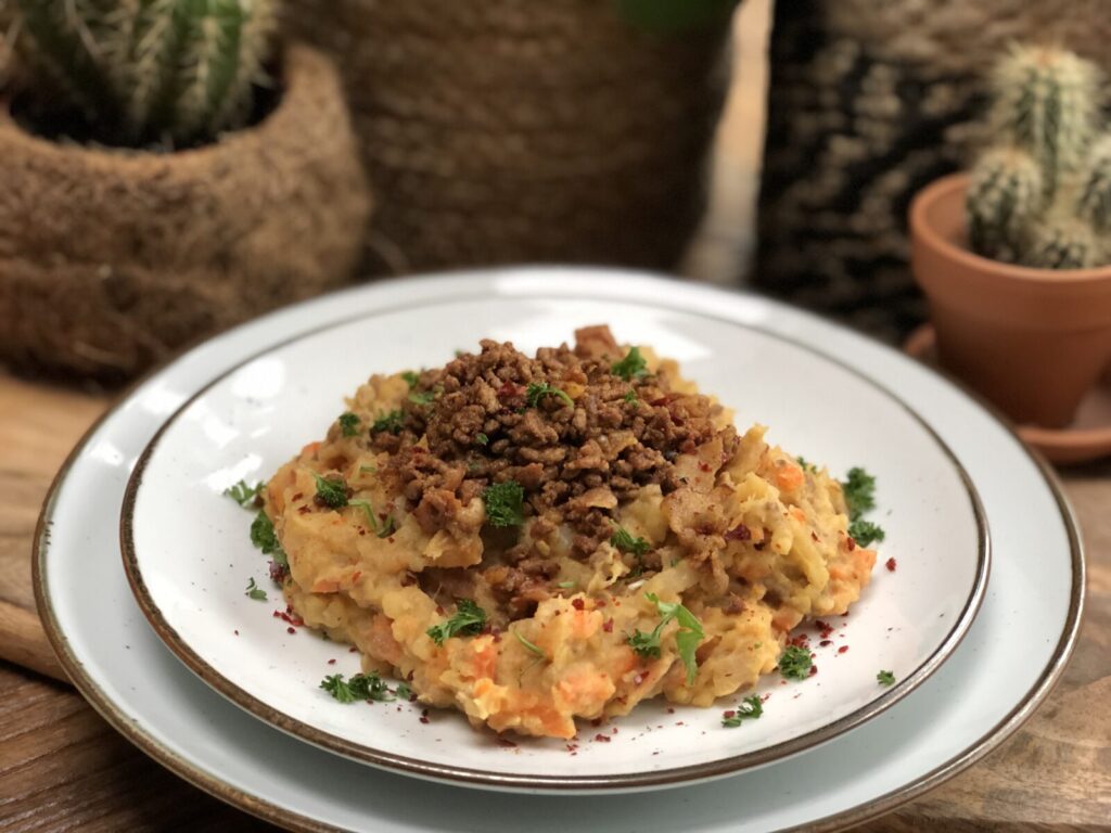 recept pittige hutspot met gehakt en kaas maken.
