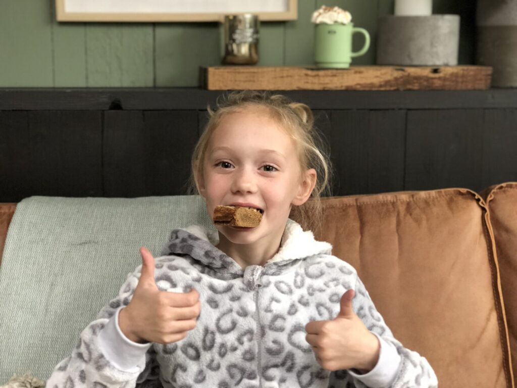 Recept zelf speculaas boterkoek maken met amandelschaafsel