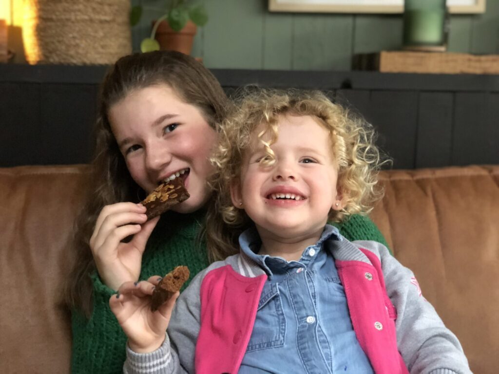 recept zelf krokante speculaasbrokken maken met amandelschaafsel