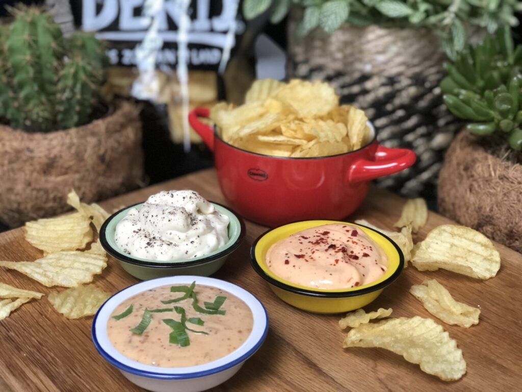 3 heerlijke varianten dipsaus voor bij chips zelf maken