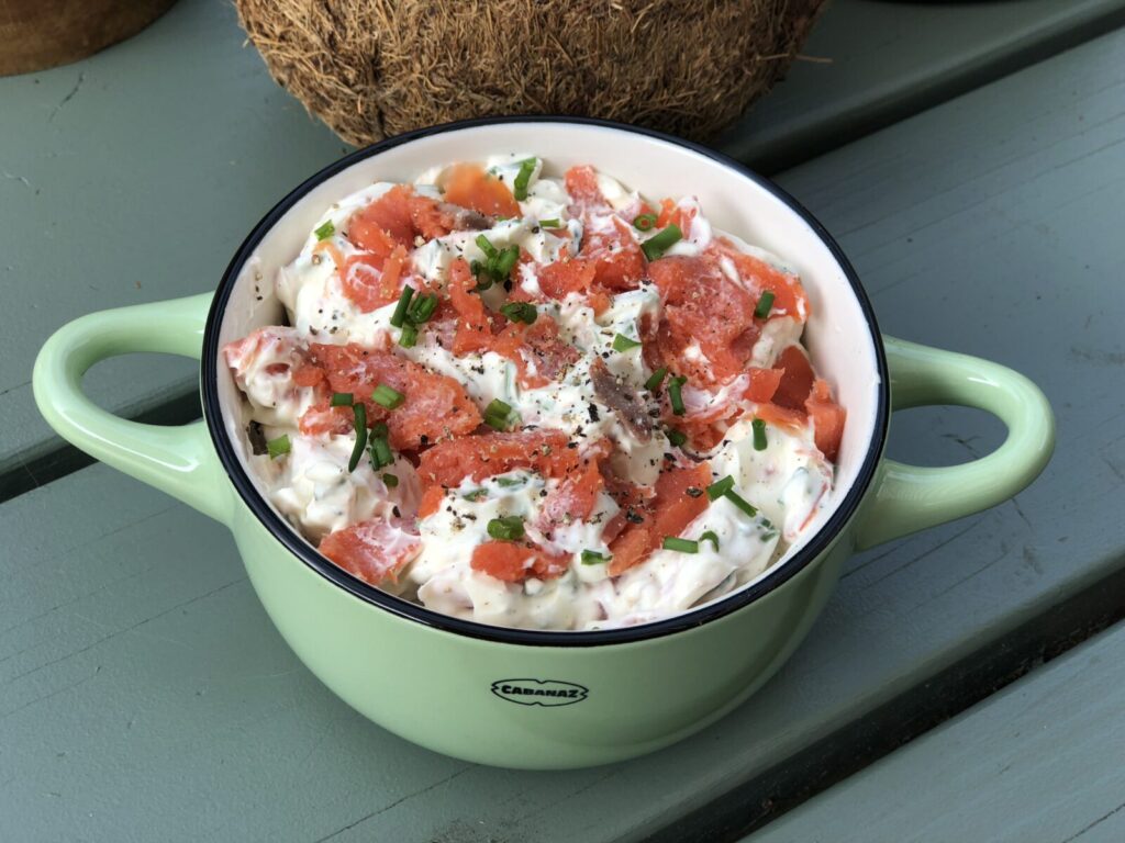 recept zelf zalmsalade maken met gerookte zalm