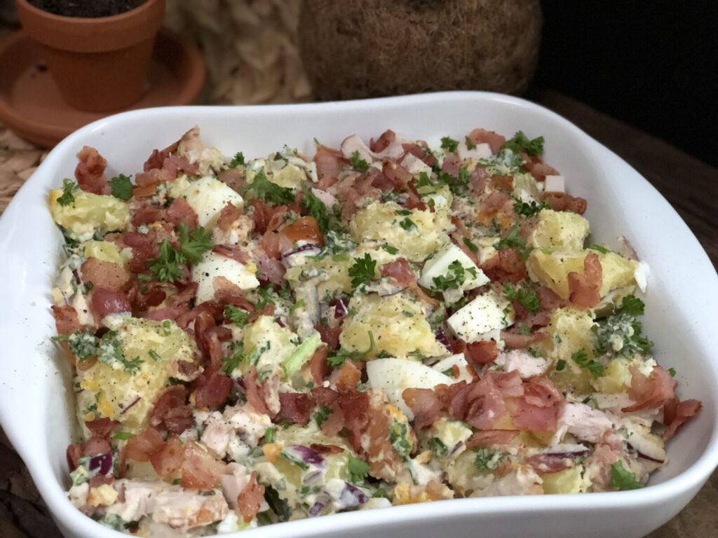 aardappelsalade met gerookte kip