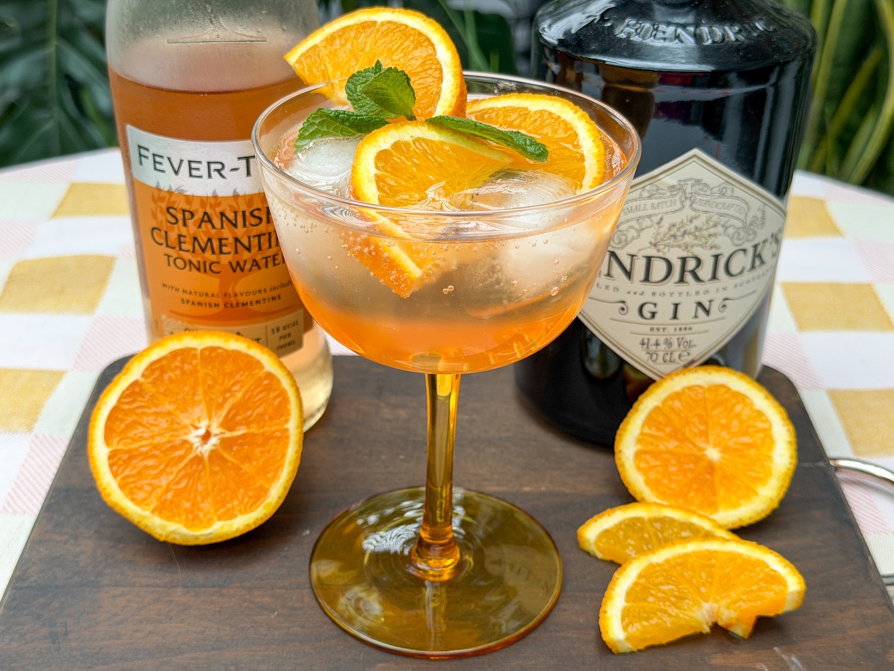 Sinaasappel gin tonic