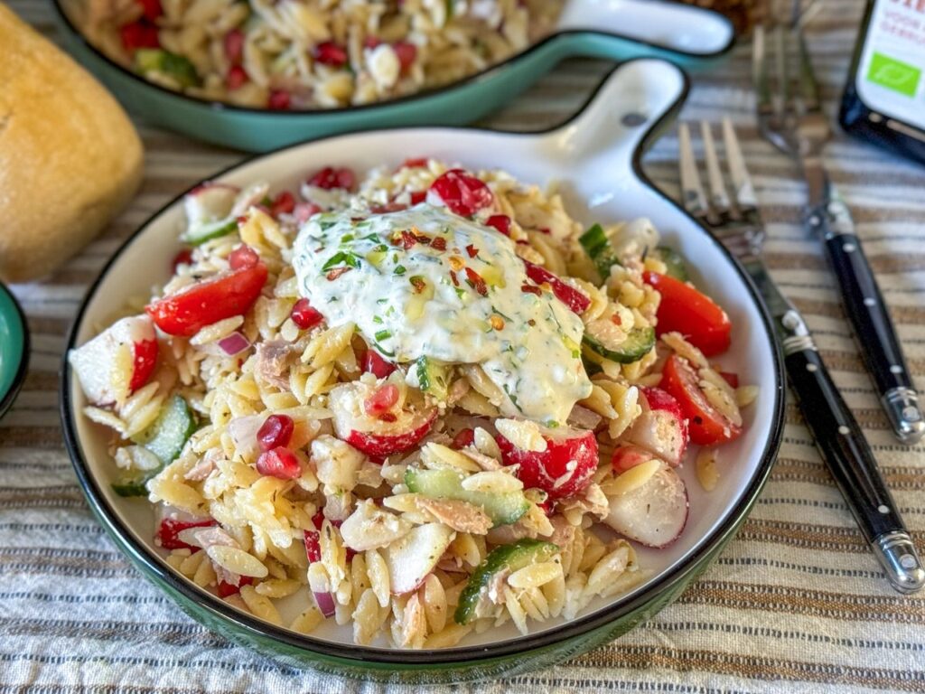 orzo salade met tonijn, recept uit weekmenu 31 van familie over de kook
