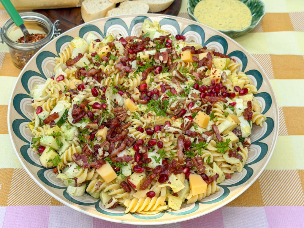 pastasalade met witlof, recept uit weekmenu 32 van Familie over de Kook