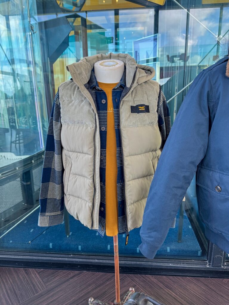 pme legend kleding op paspop