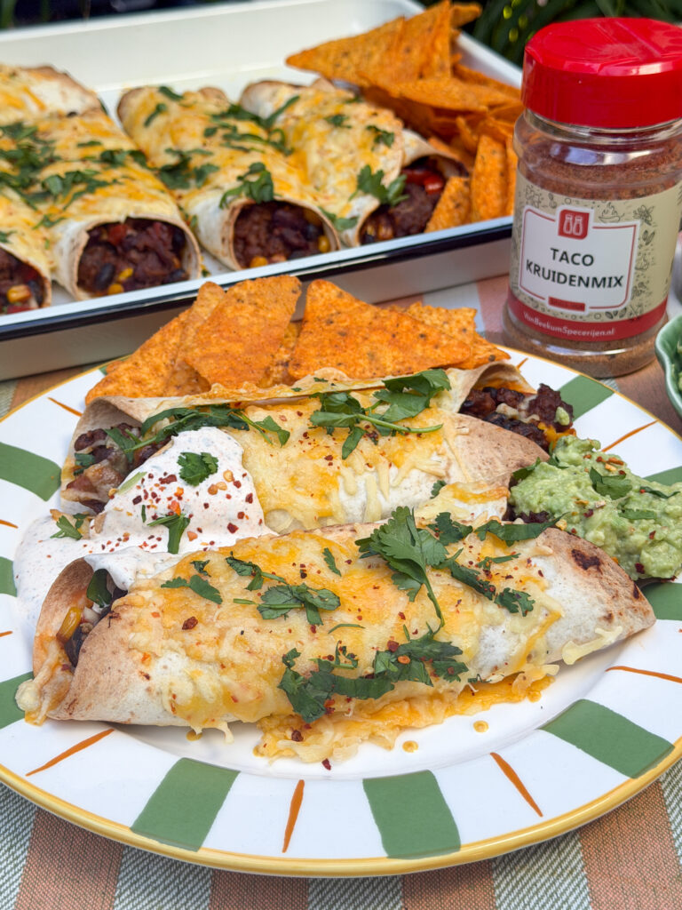 Mexicaanse wraps uit de oven met gehakt en bonen op smaak gebracht met taco kruidenmix